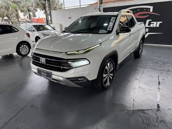 FIAT TORO 2.0 16V TURBO DIESEL VOLCANO 4WD AT9 FIAT TORO 2.0 16V TURBO DIESEL VOLCANO 4WD AT9